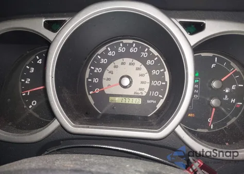 2004 Toyota 4Runner Sr5 V6 z USA, uszkodzony, nr VIN JTEBU14R540049630